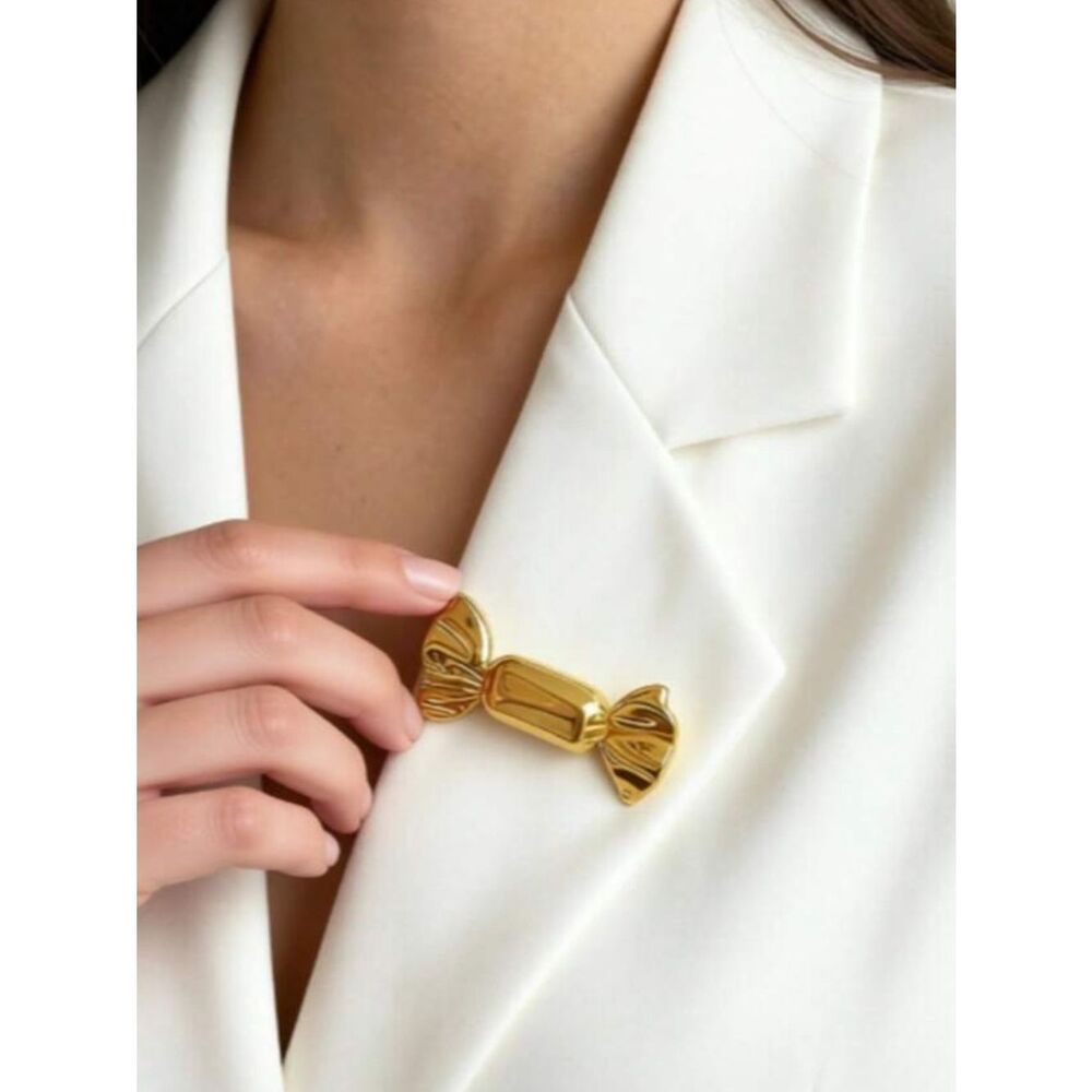 Gold Candy-Shaped Brooch Pin - Elegant Womens Jewelry R 538